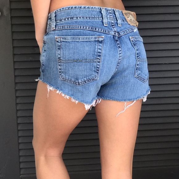 Lucky Brand Pants - Lucky Brand jean shorts in great condition 💕