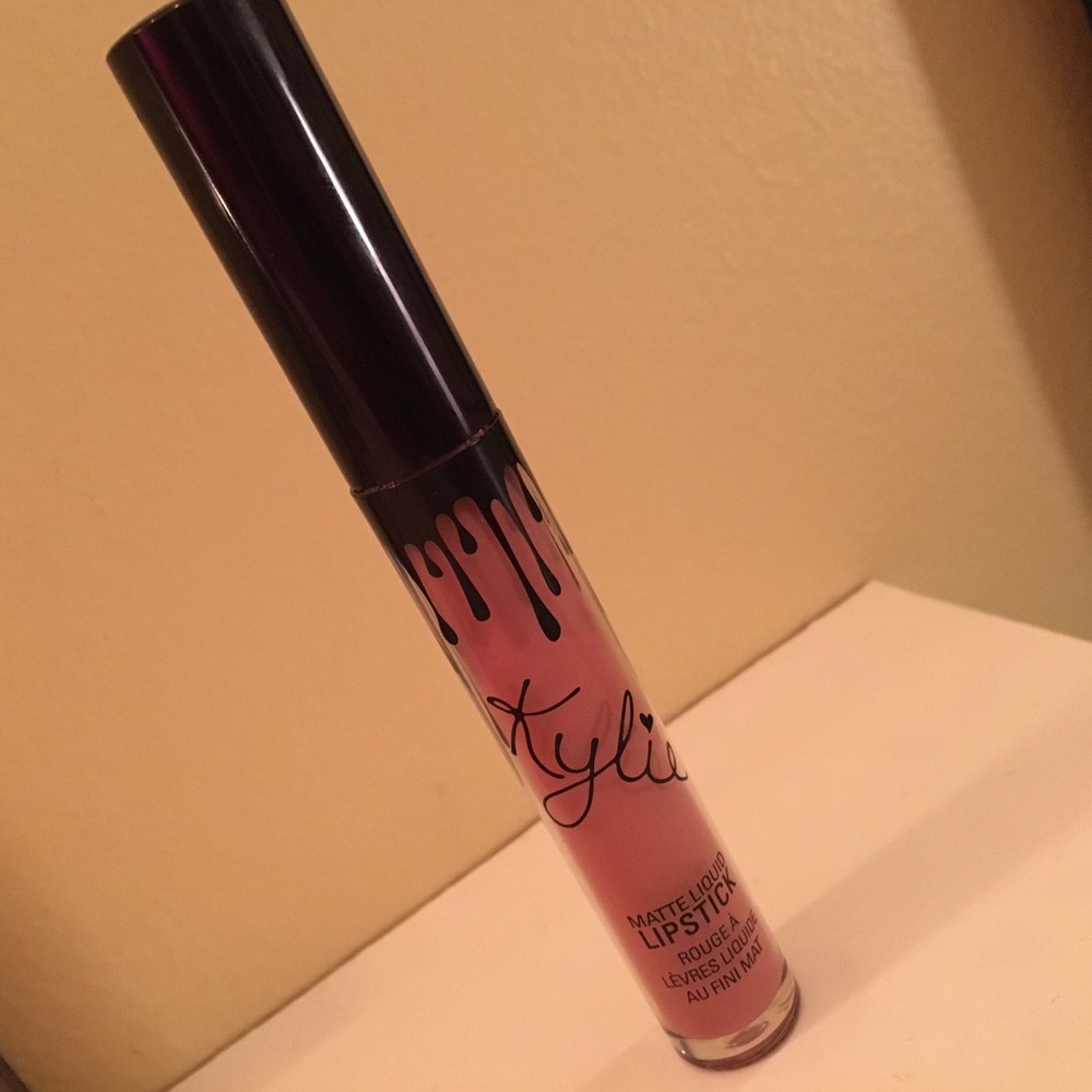 Kylie Jenner Liquid Lipstick (Matte)