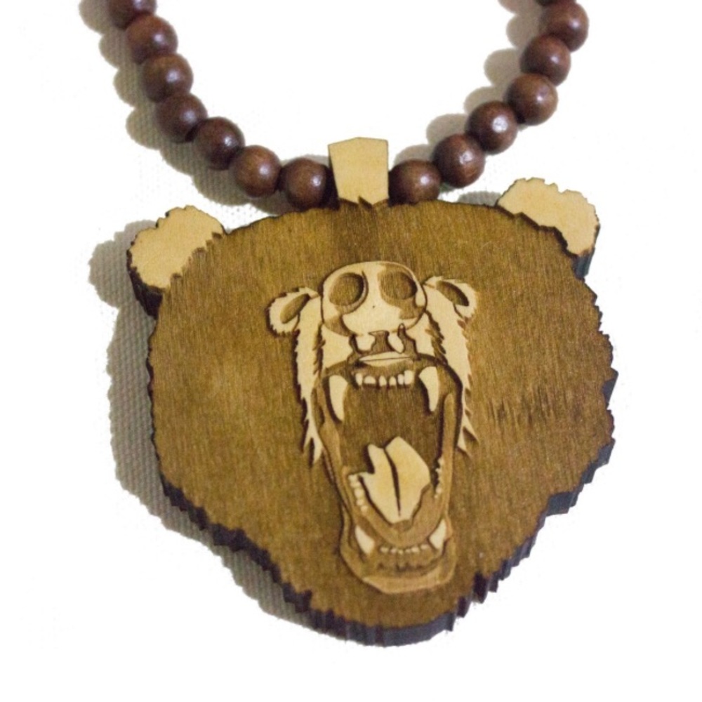 Goodwood grizzly Throwback Pendant Necklace RARE