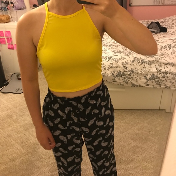 Yellow cross strappy back high neck crop top - Picture 2 of 5