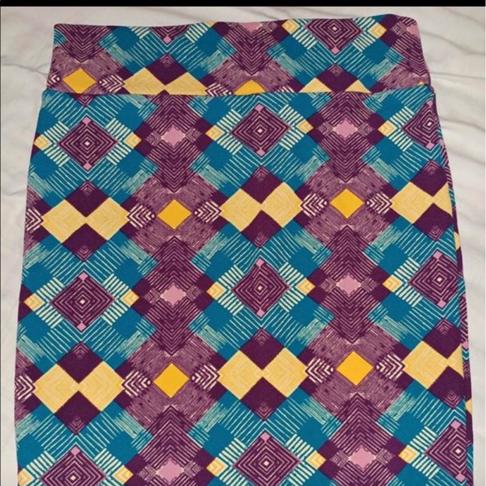 LulaRoe Cassie skirt