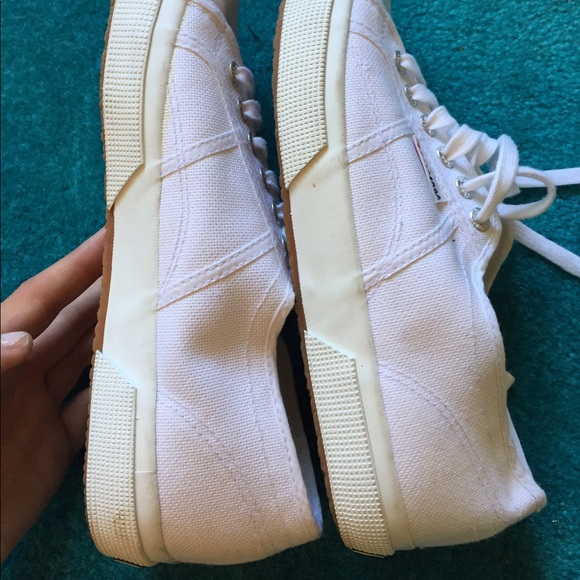 White Supergas - Picture 4 of 6