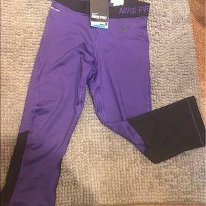 NWT Nike capris
