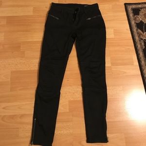 Blank NYC black cargo jeggings