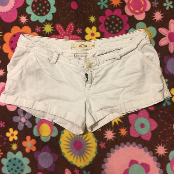 Hollister white shorts - Picture 1 of 3