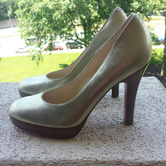 72 off oh deer Shoes Gold metallic heels by Oh Deer