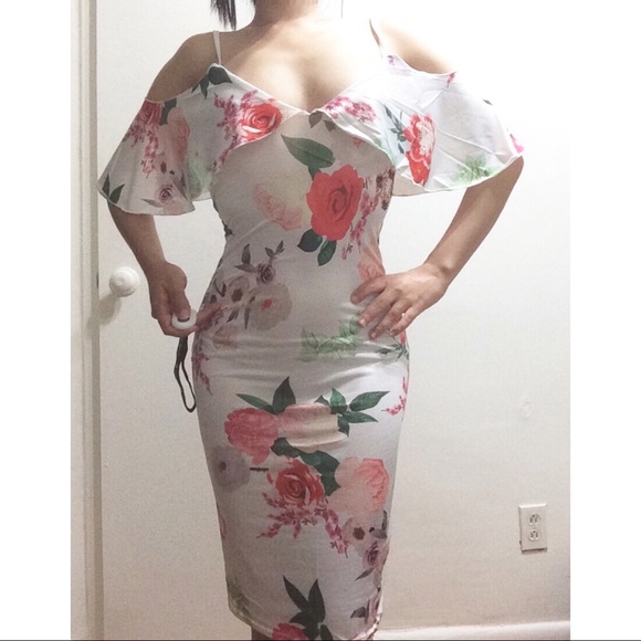 πΉFlounce Layered Wrap Floral Dress πΉ - Picture 6 of 7