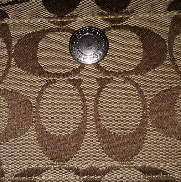 Coach Wallet - Picture 4 of 8