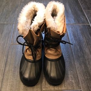 Youth Sorel Winter Boots - Size 4.