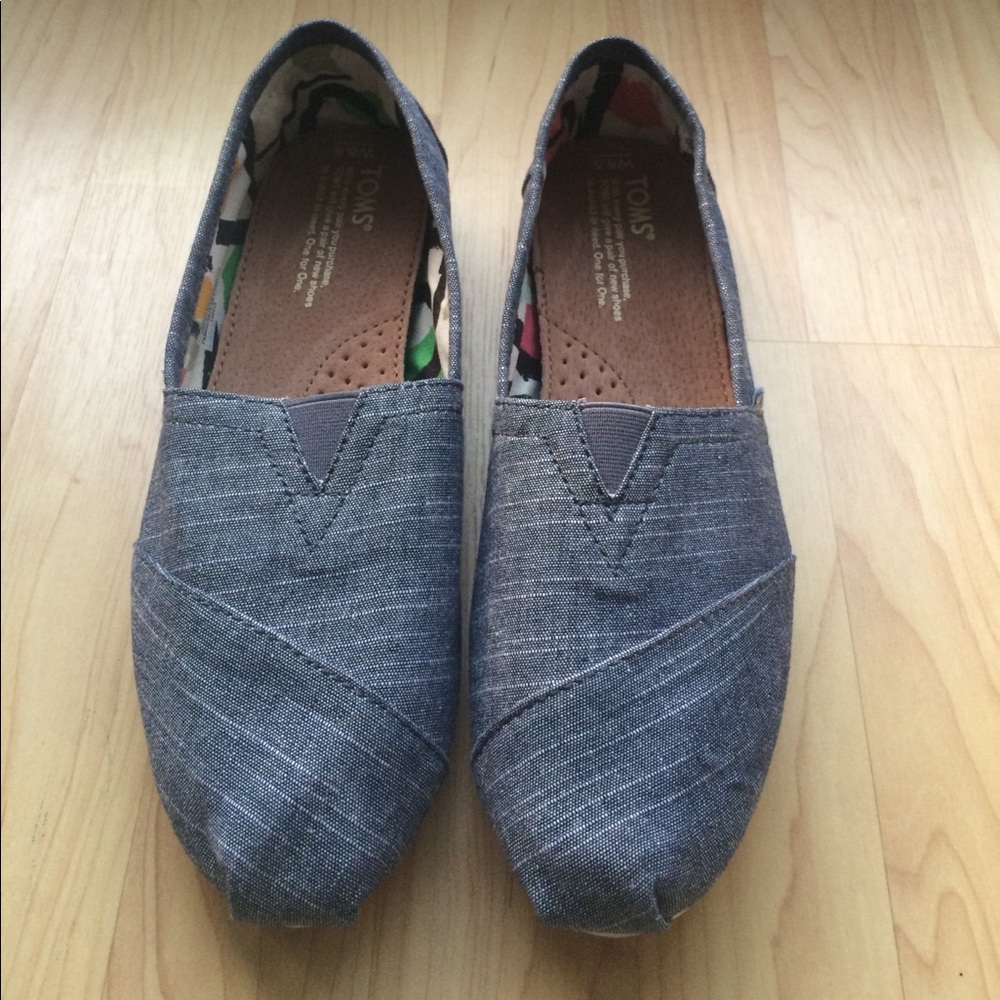 Toms - classic denim NWOT