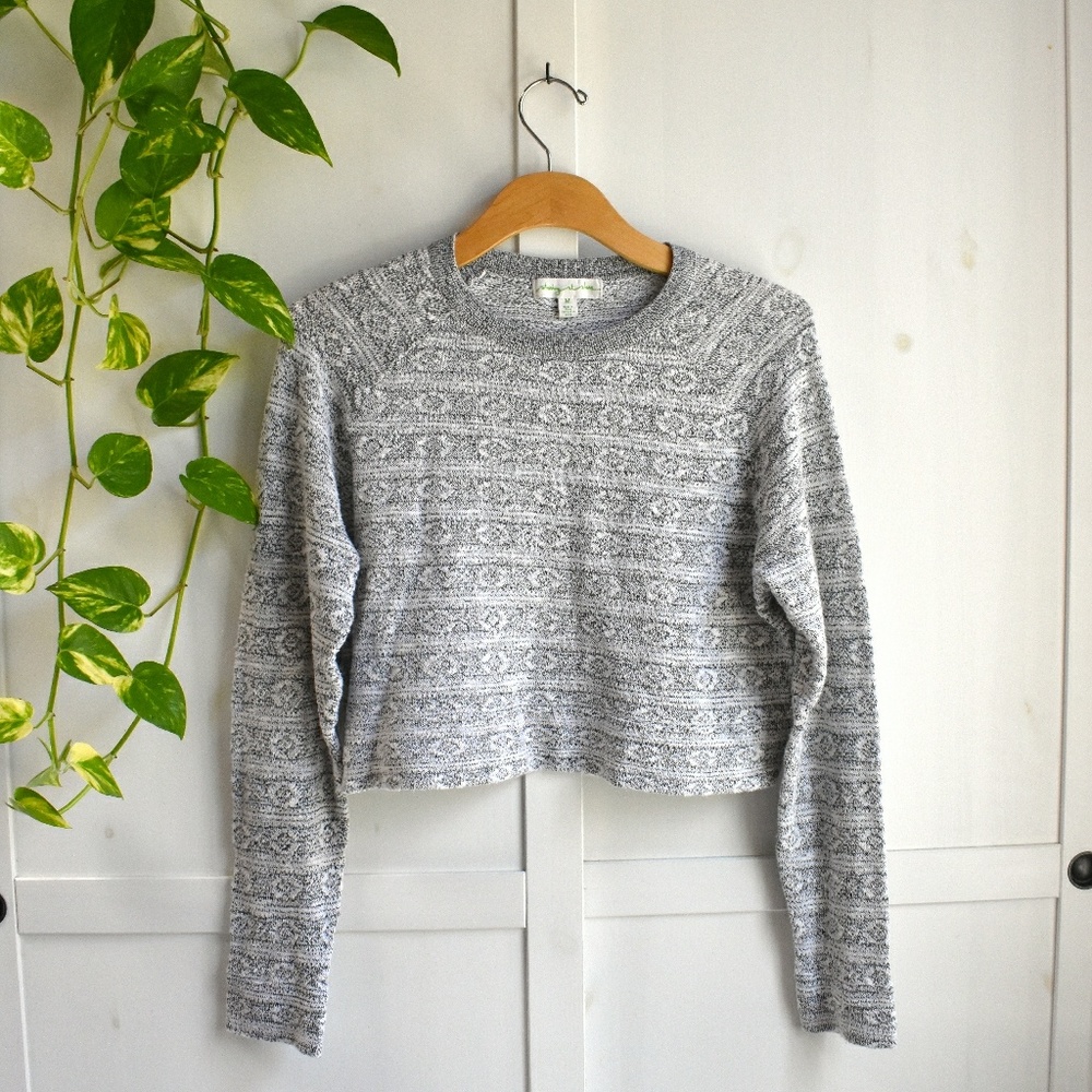 Urban Outfitters Gray Jacquard Cropped Pullover