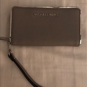 Michael Kors clutch new without tags
