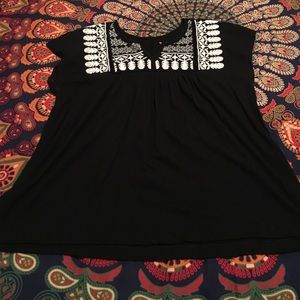 Gap embroidered boho shirt