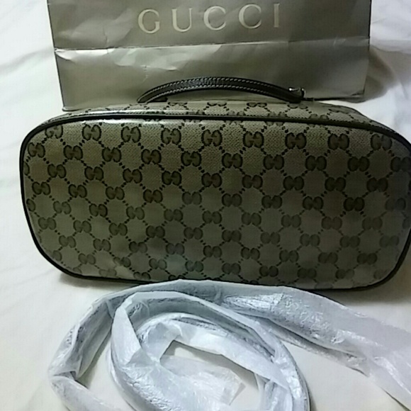 Gucci Bundle - Handbag/Sunglasses