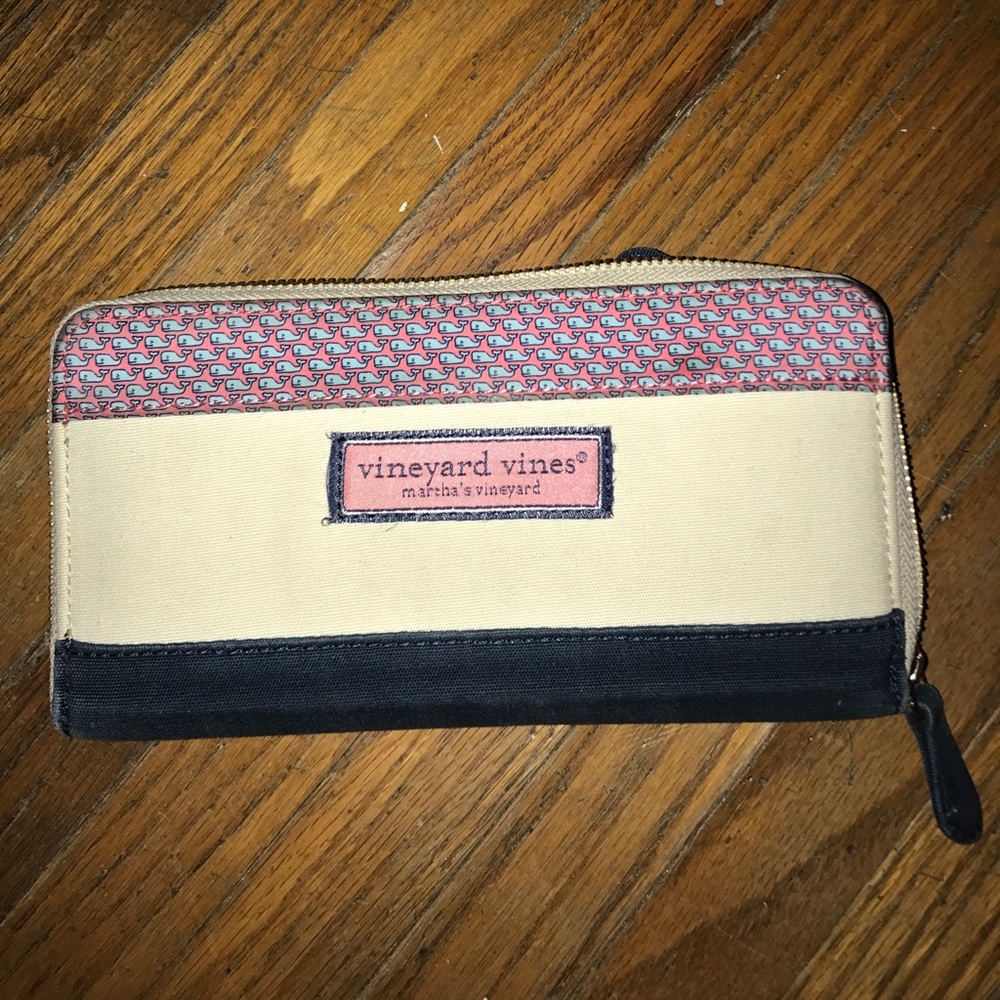 Vineyard Vines Wallet