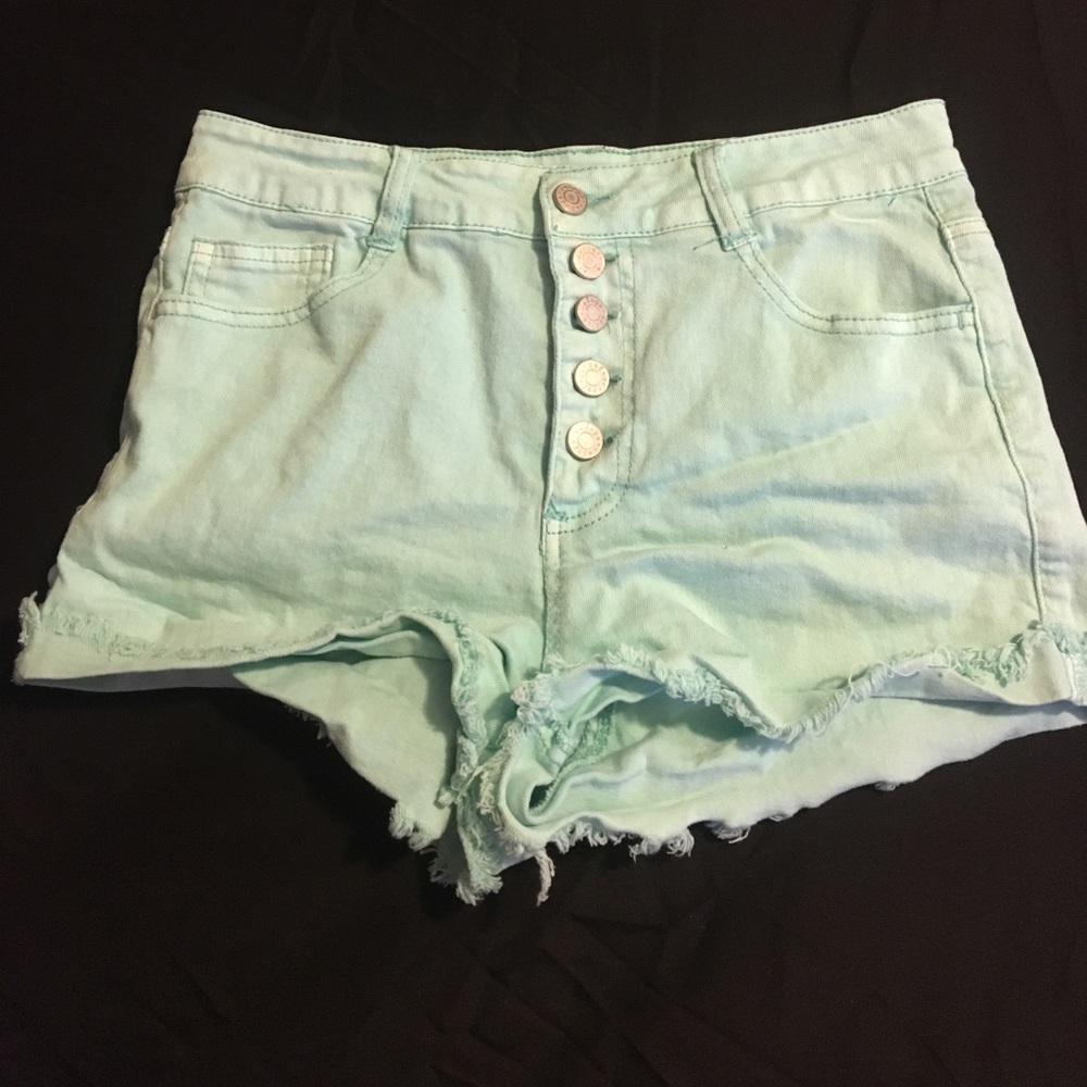 High wasted shorts