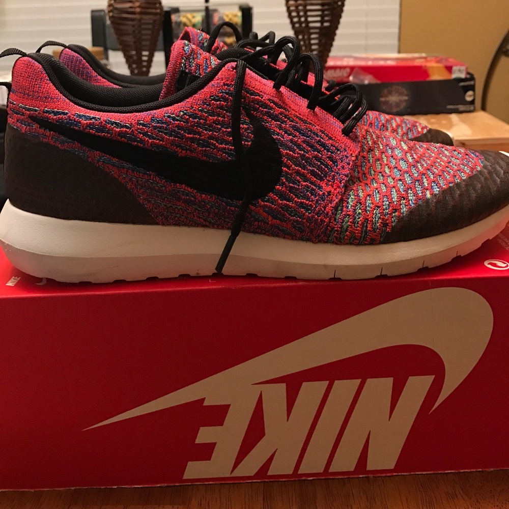 Nike Flyknit Roshe