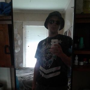 Meet your Posher, Dustin