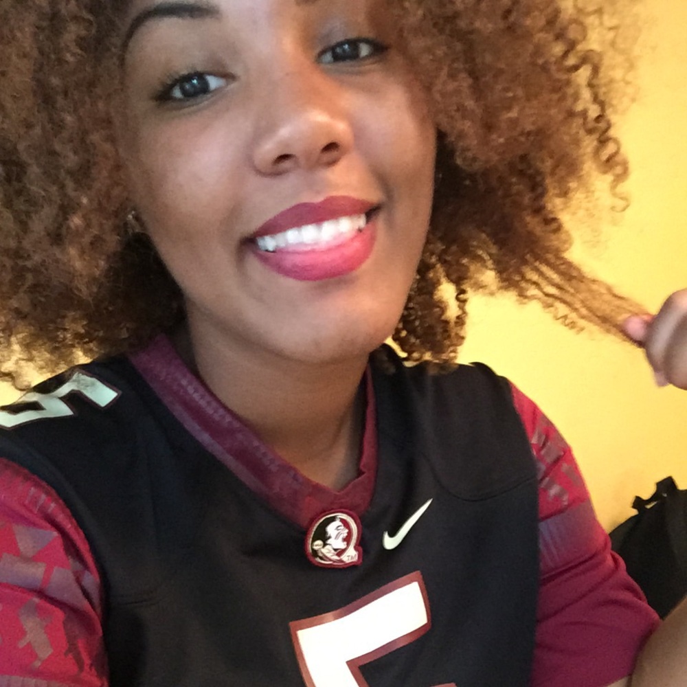 Meet your Posher, Dejah