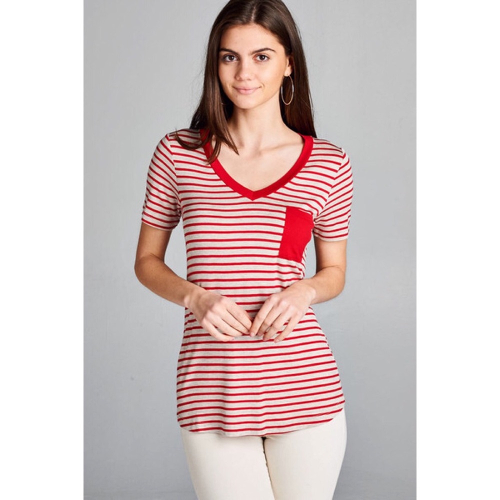 Short sleeve v-neck stripe top w/one packet