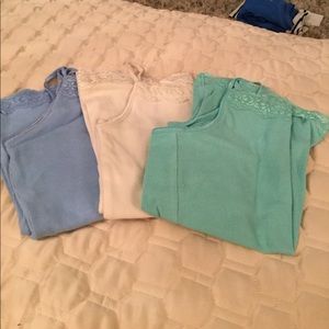 White, blue, toques lace tank tops, built in bra