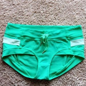 Lululemon size 4 swim bottoms