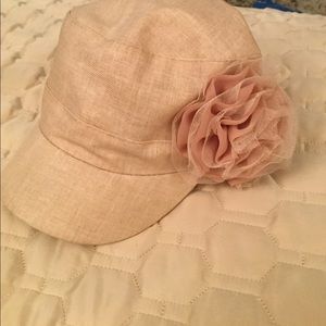 Light pink cap with a flower