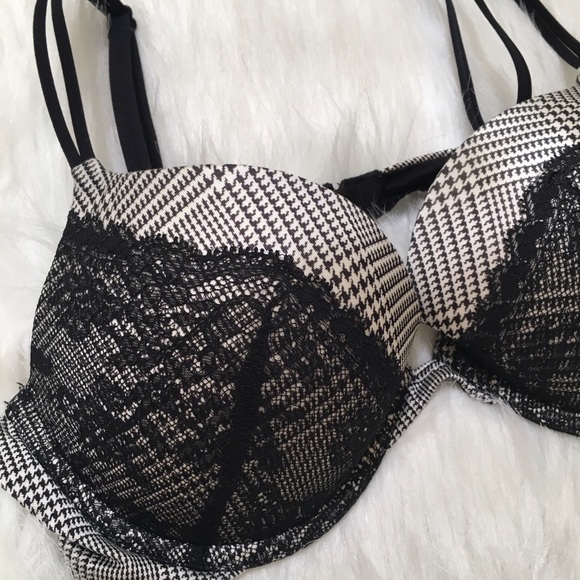 Victoria's Secret Other - Victoria's Secret Lace Houndstooth Pushup Bra, 36B