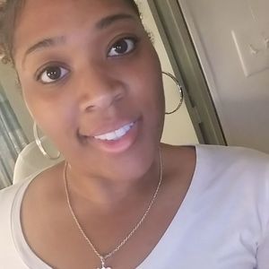 Meet your Posher, Timika