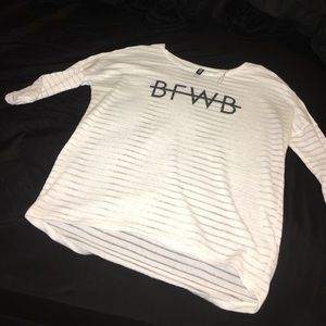 Quarter sleeve sweater