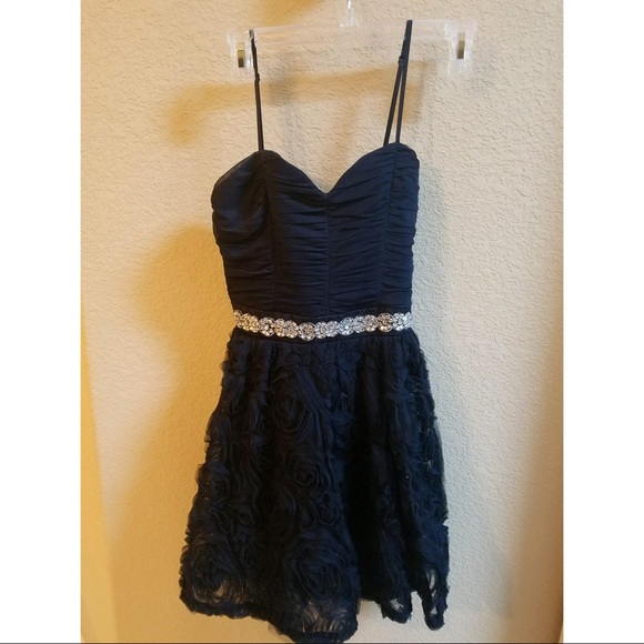 Navy formals/homecoming dress - Picture 1 of 2