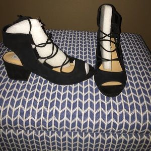 Steve Madden Black Suede Block Heel Sandal