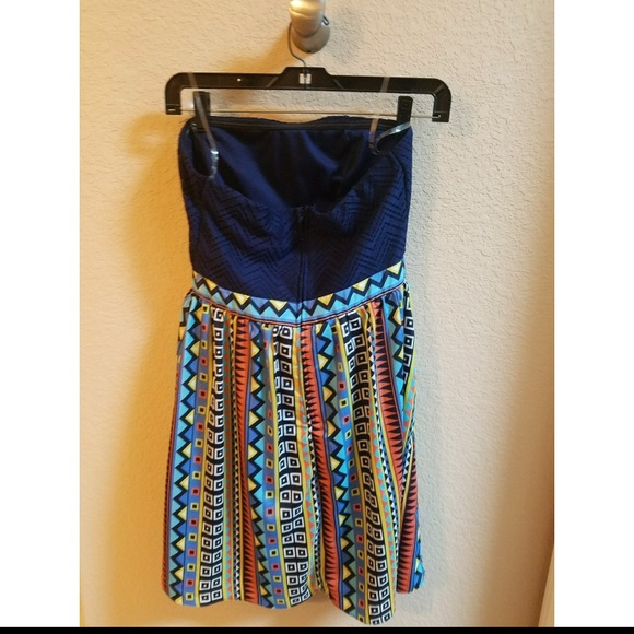 Strapless Aztec design dress - Picture 2 of 2