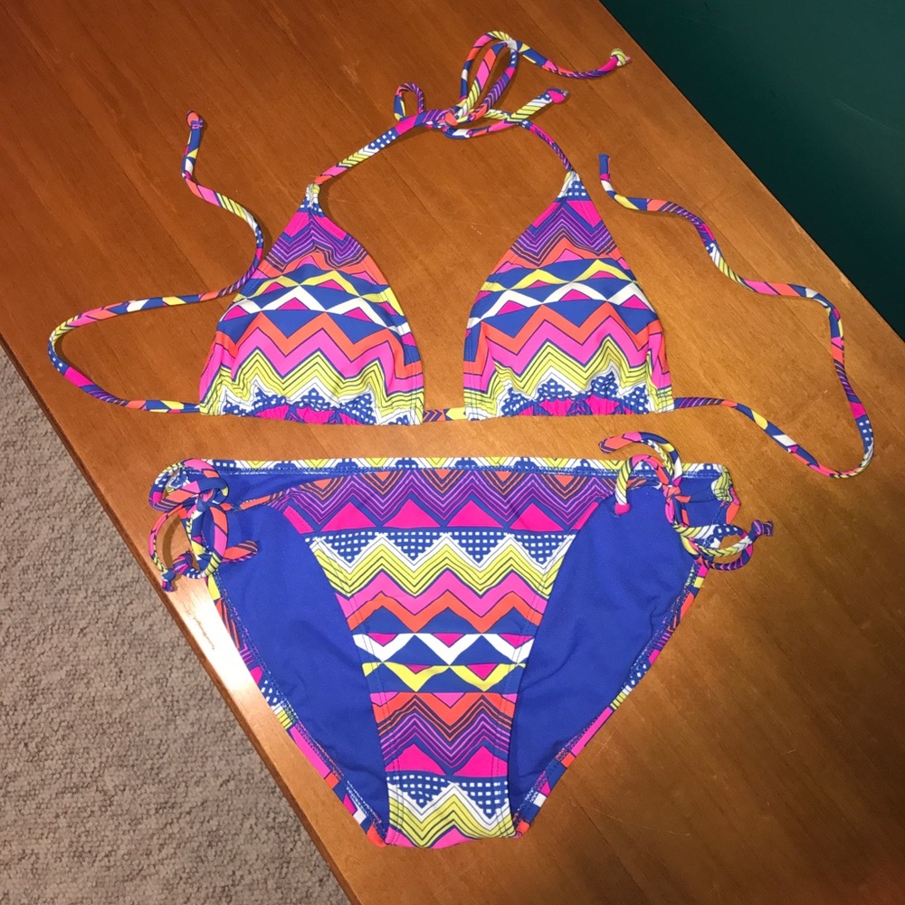 patterned bikini set