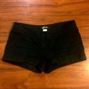 Guess Shorts - Size 29