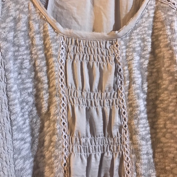 Anthropologie Meadow Rue Arianell Smocked Tunic - Picture 5 of 6