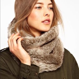 Abercrombie Faux Fur Snood