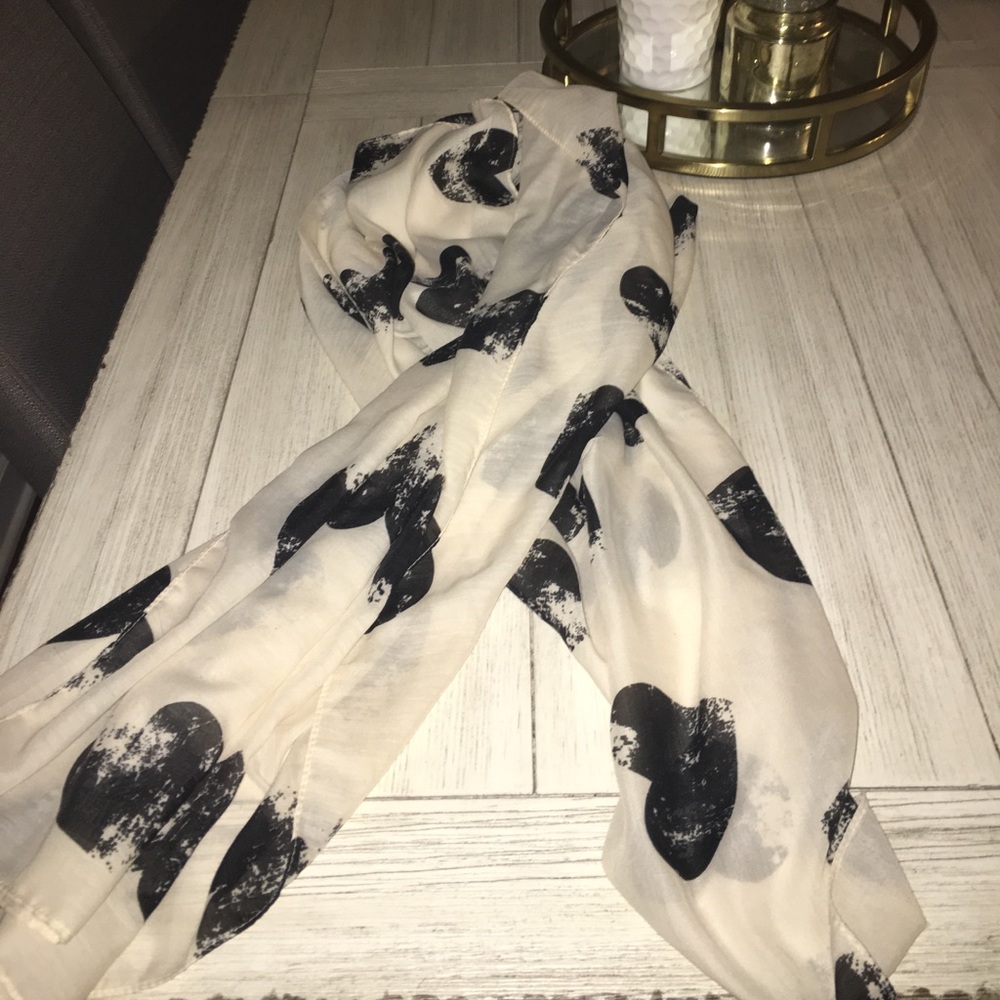 H&M fashion scarf