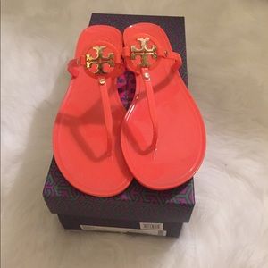 Tory burch mini miller poppy coral sandal size 8