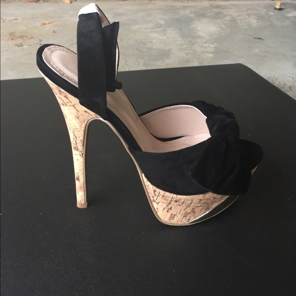 Cindi *SOLD OUT*