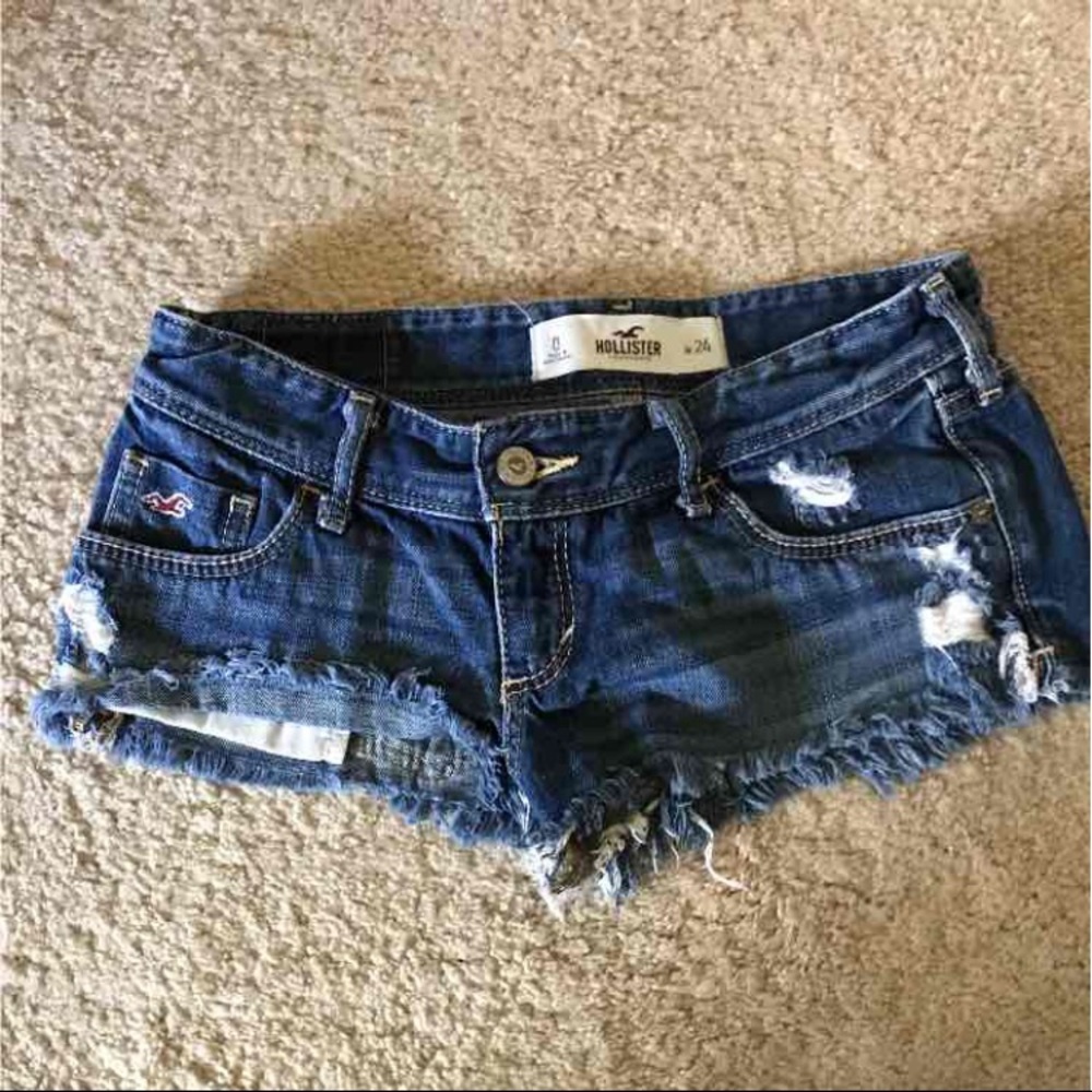 Hollister size 0 distressed denim shorts