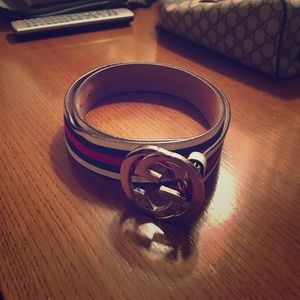 Size 38 Gucci Belt (fits 30-36 waist best)