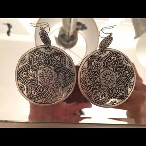 FREE EARRINGS WITH ANY PURCHASE
