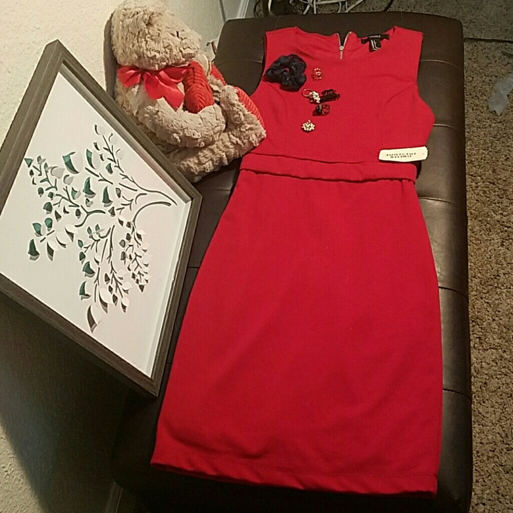 NWT Forever 21 Red Knee Length Dress sz S