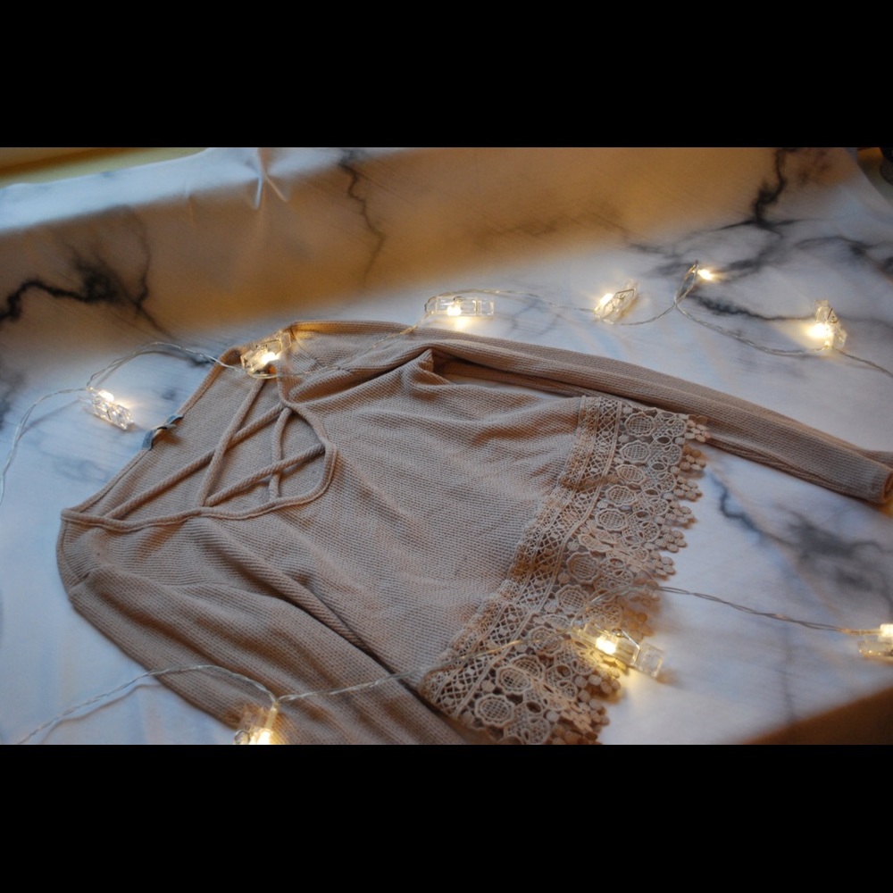 beautiful lace crop<3