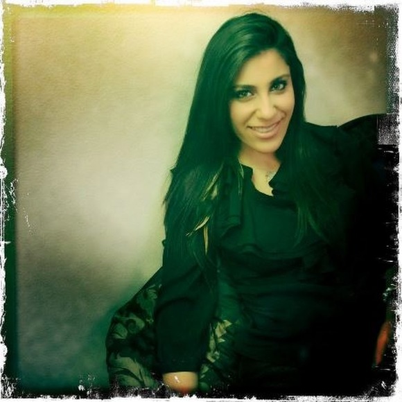 Meet your Posher, Behnaz - Picture 1 of 1