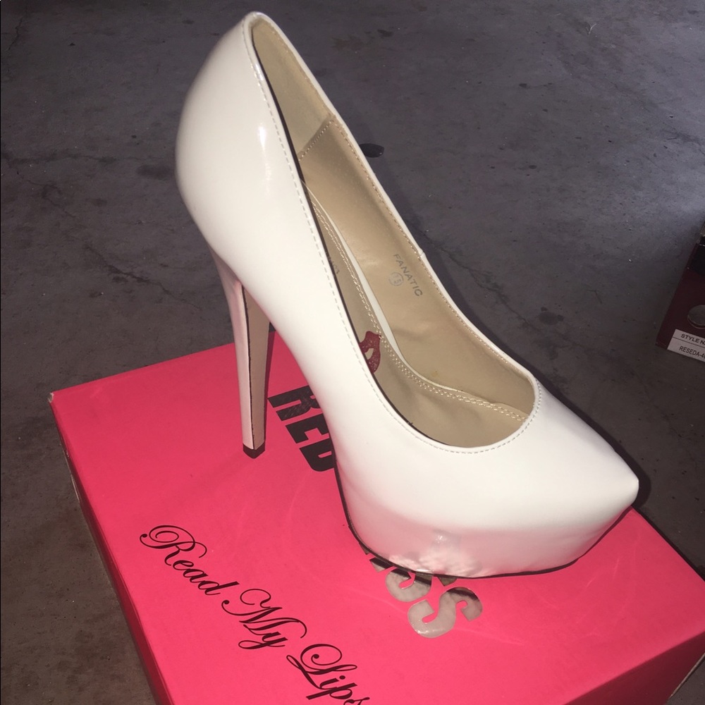 White *SOLD OUT*