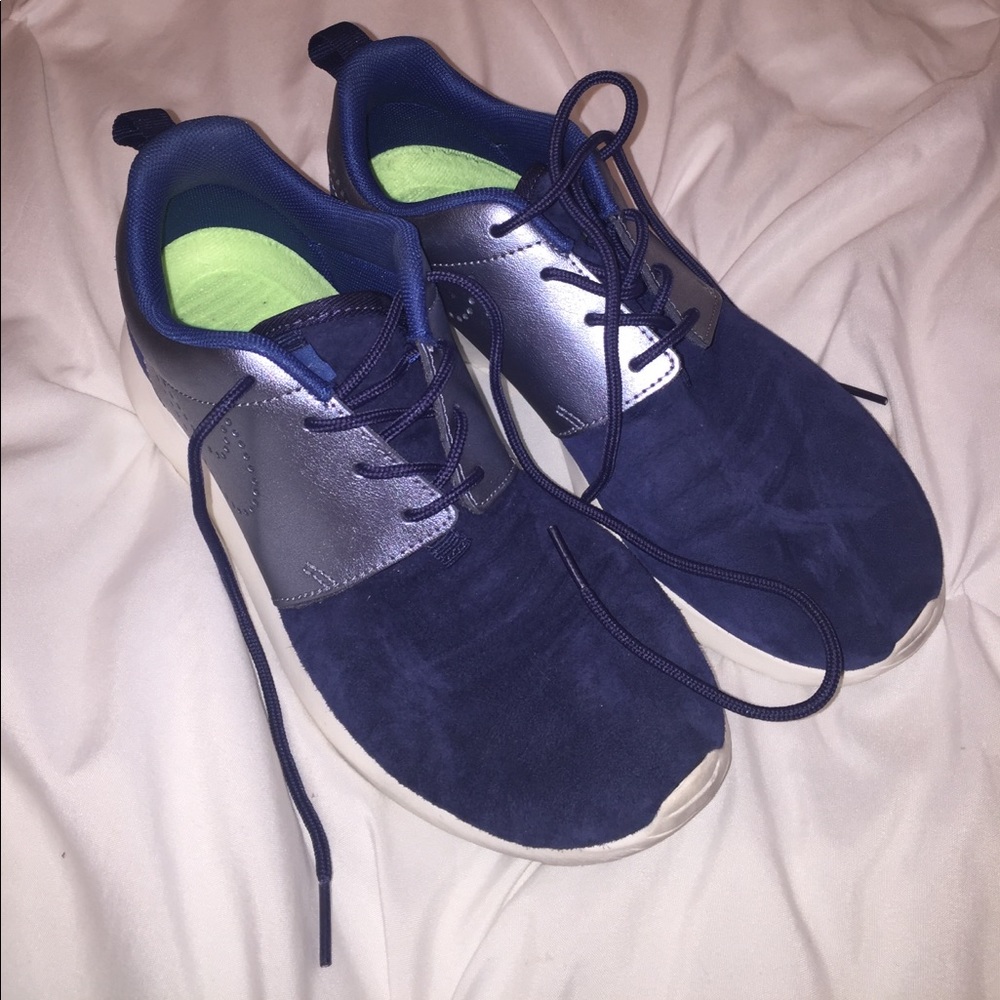 Nike two tone suede sneakers