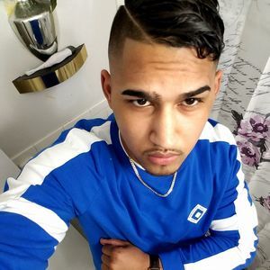 Meet your Posher, Adonis