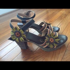 Spring step Sandals size 9